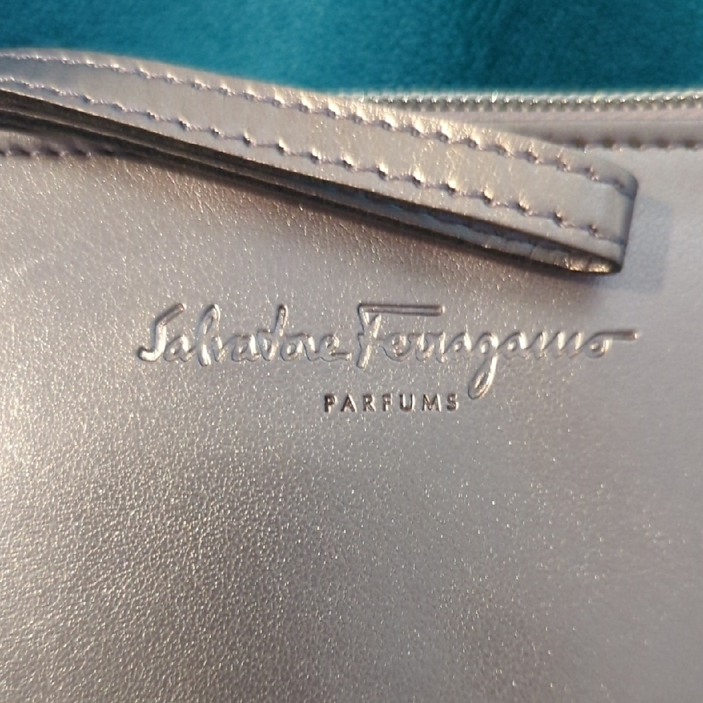 Salvatore Ferragamo Metallic Clutch - Picture 2 of 9